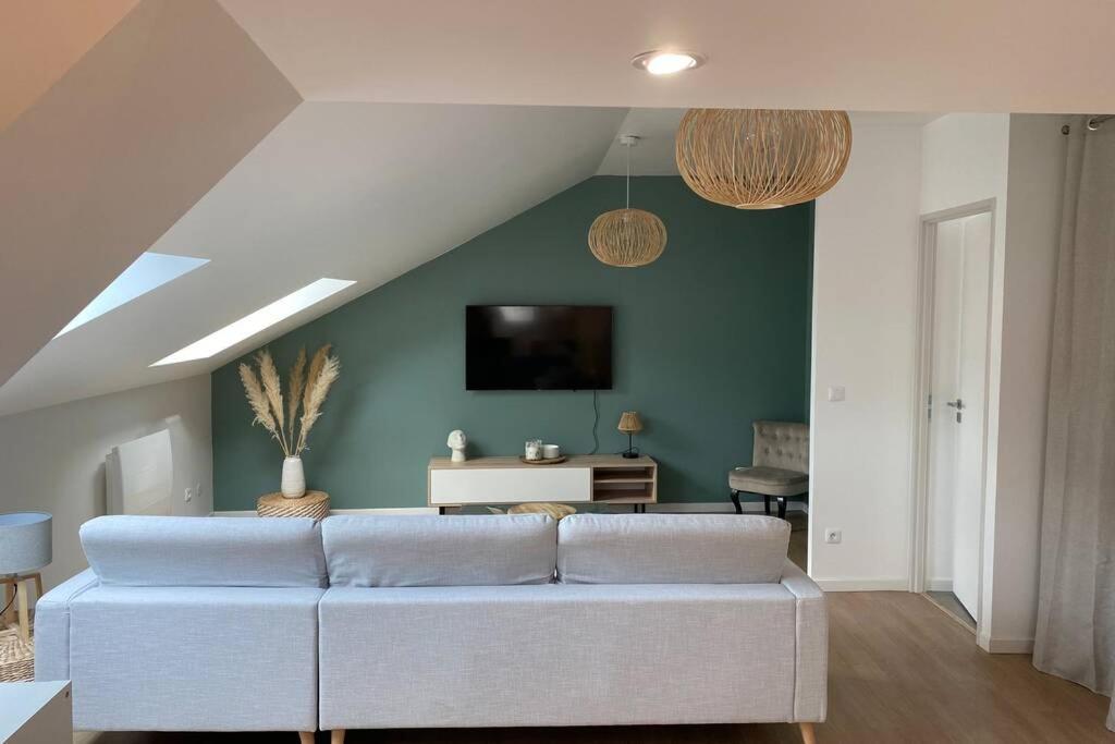 Ferienwohnung Un Petit Coin Sous Les Toits Épernay Exterior foto