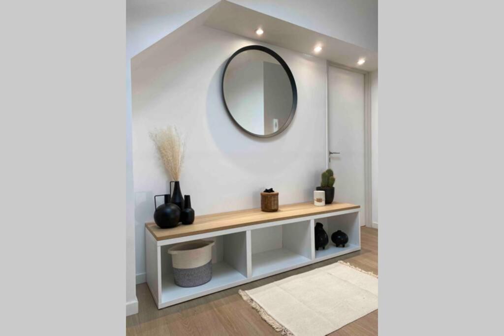 Ferienwohnung Un Petit Coin Sous Les Toits Épernay Exterior foto