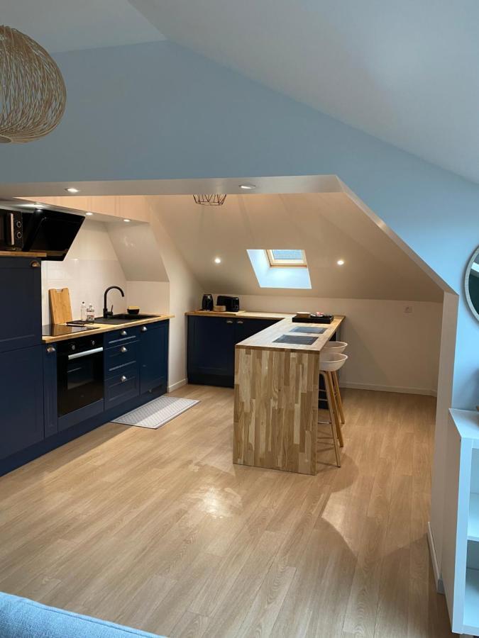 Ferienwohnung Un Petit Coin Sous Les Toits Épernay Exterior foto